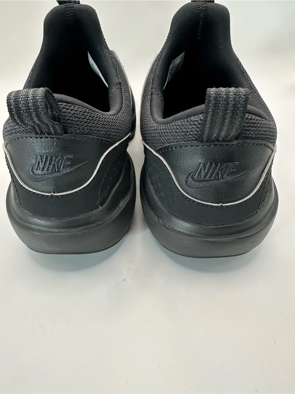Nike slip sneakers